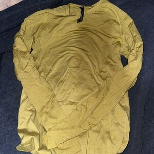 lululemon men’s metal vent long sleeve